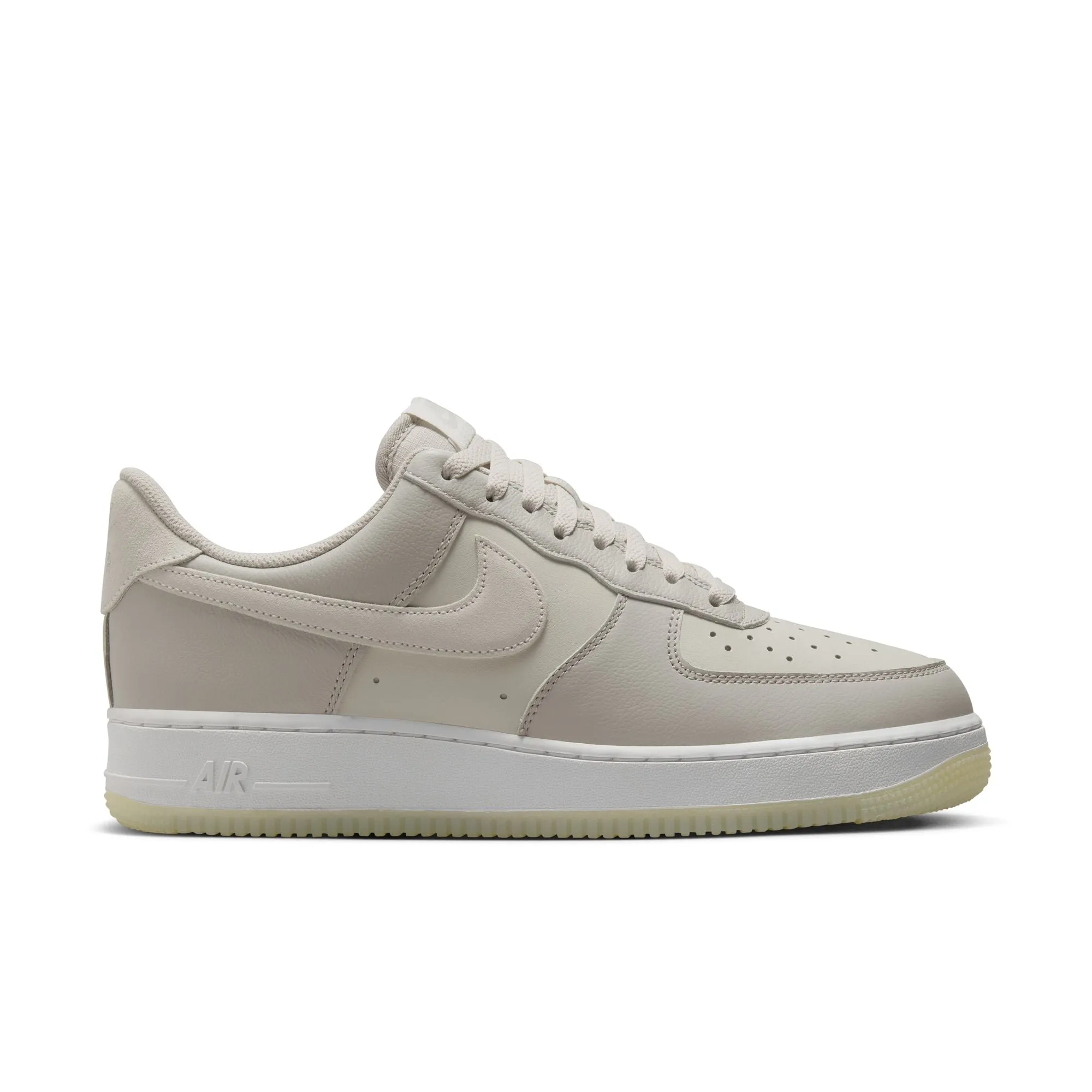 Nike - Air Force 1 '07 LV8 ~ Light Bone