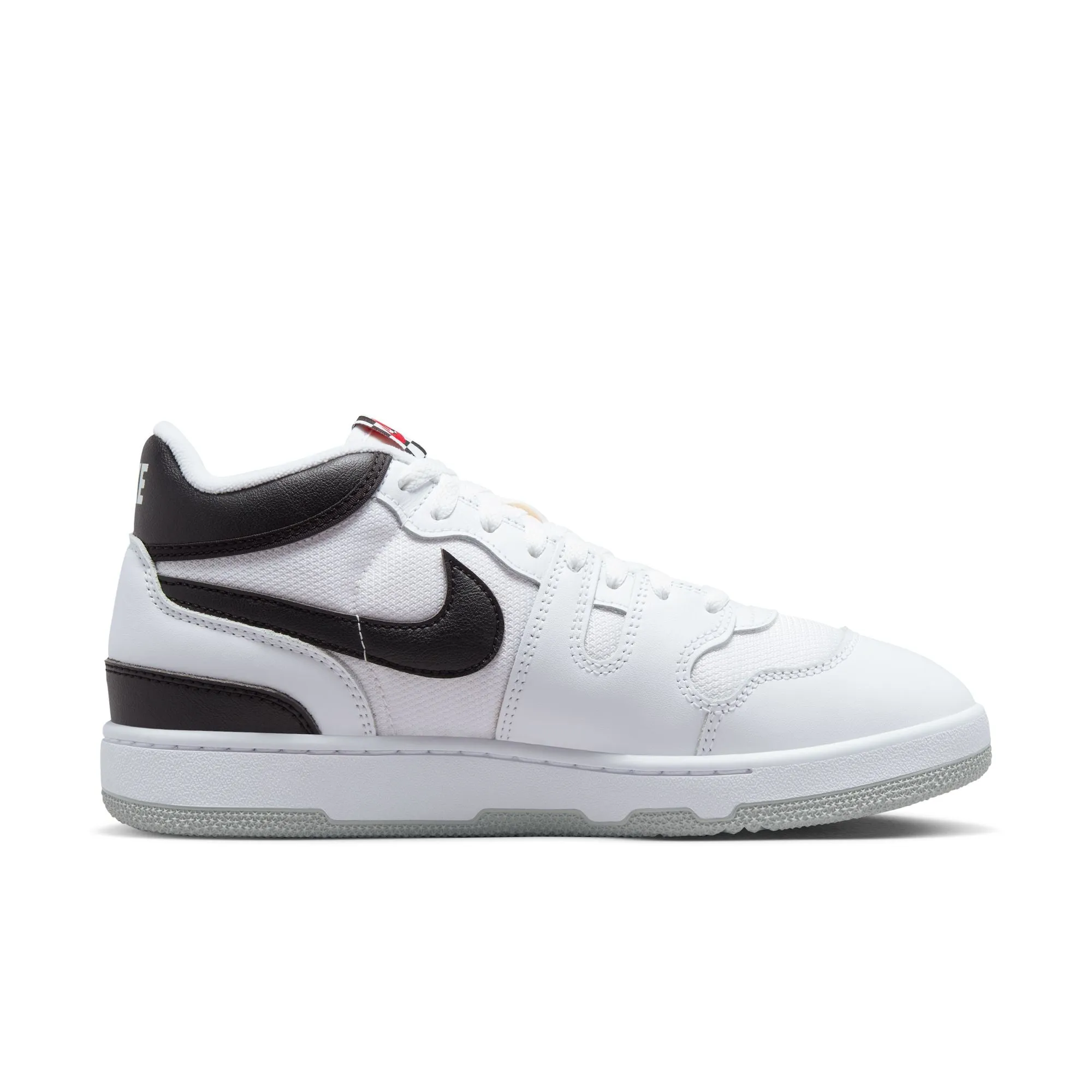 Nike Attack 'Black and White'