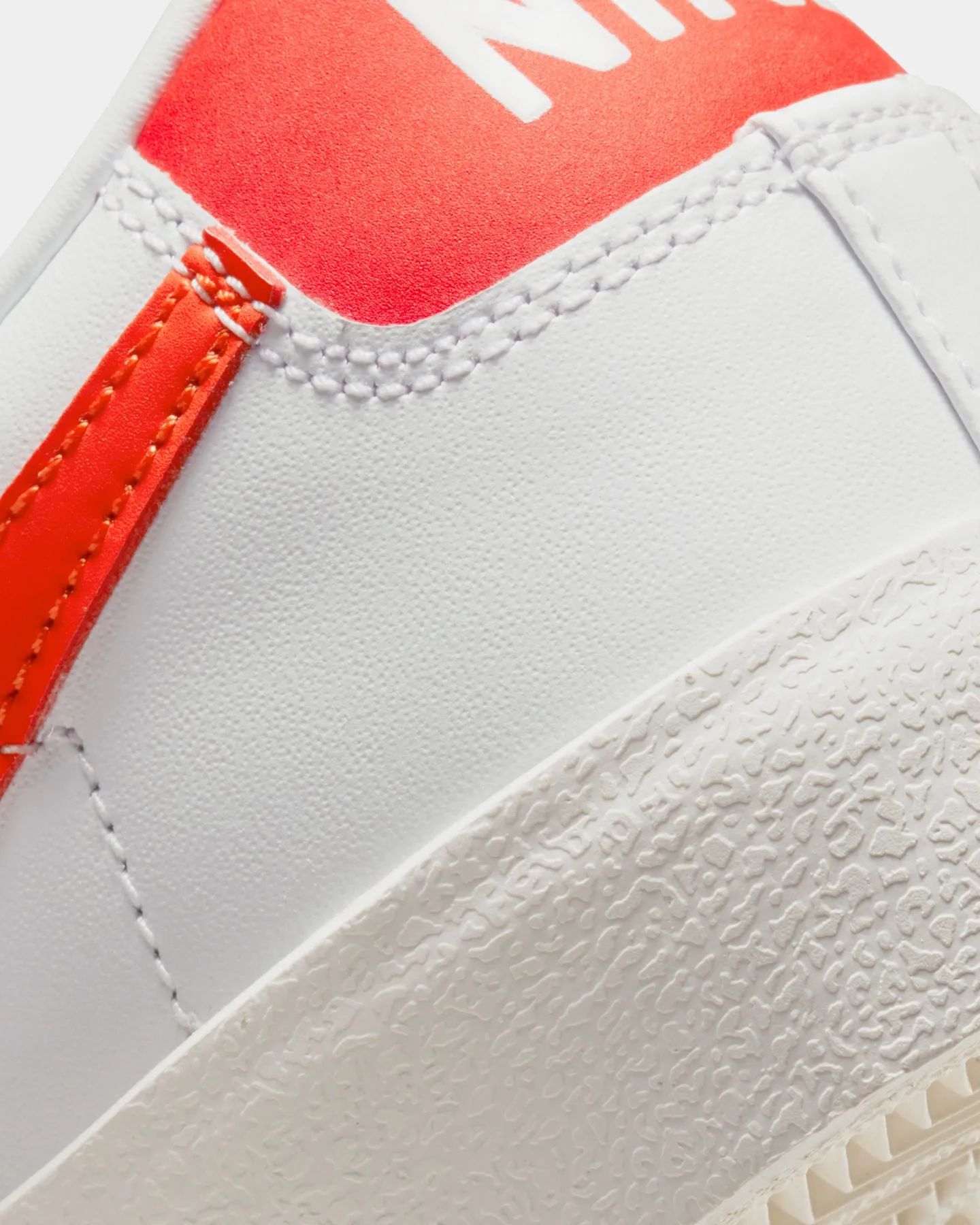 Nike Blazer Low '77 Vintage White/Team Orange