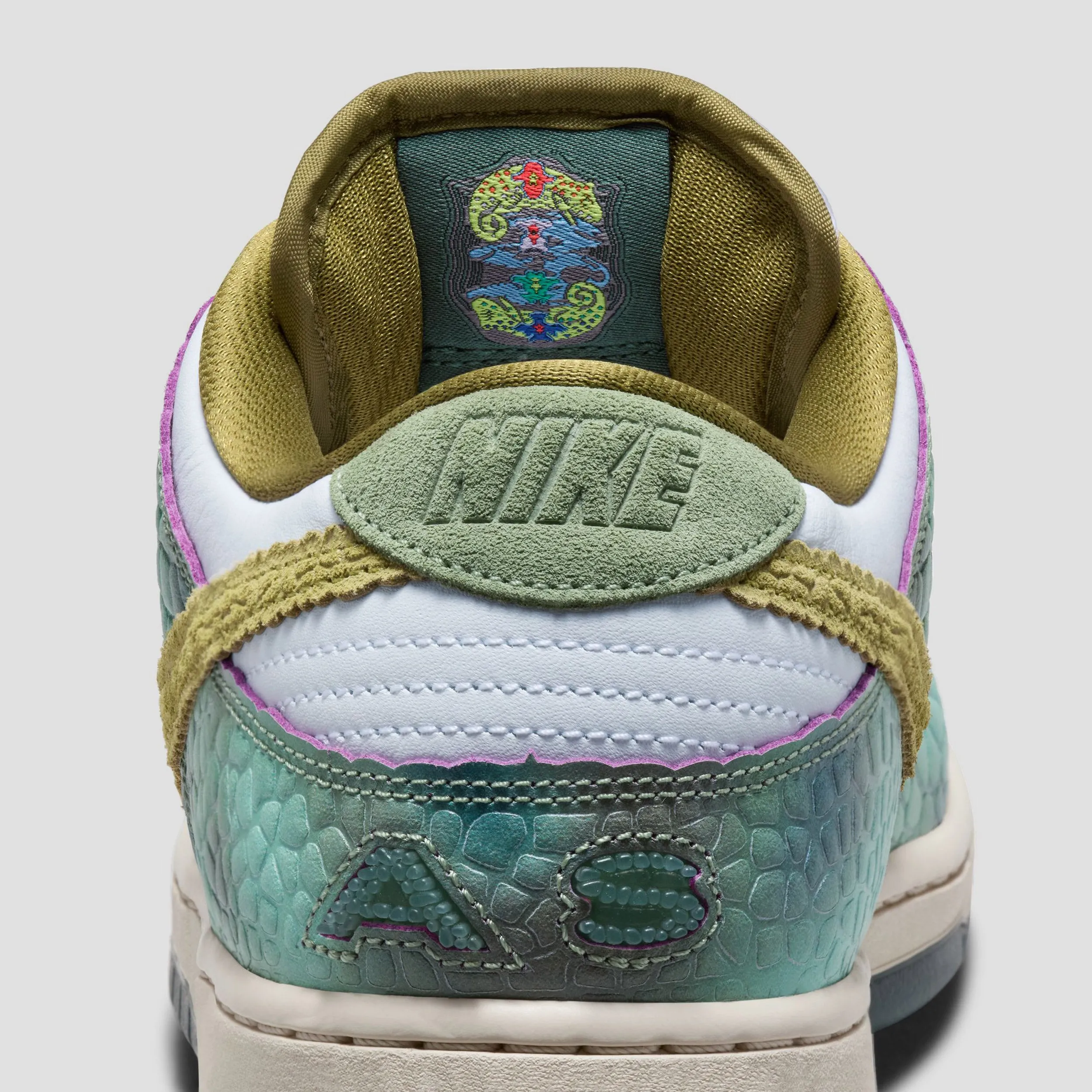 Nike SB Dunk Low Pro Alexis Skate Shoes Oil Green / Desert Moss / White