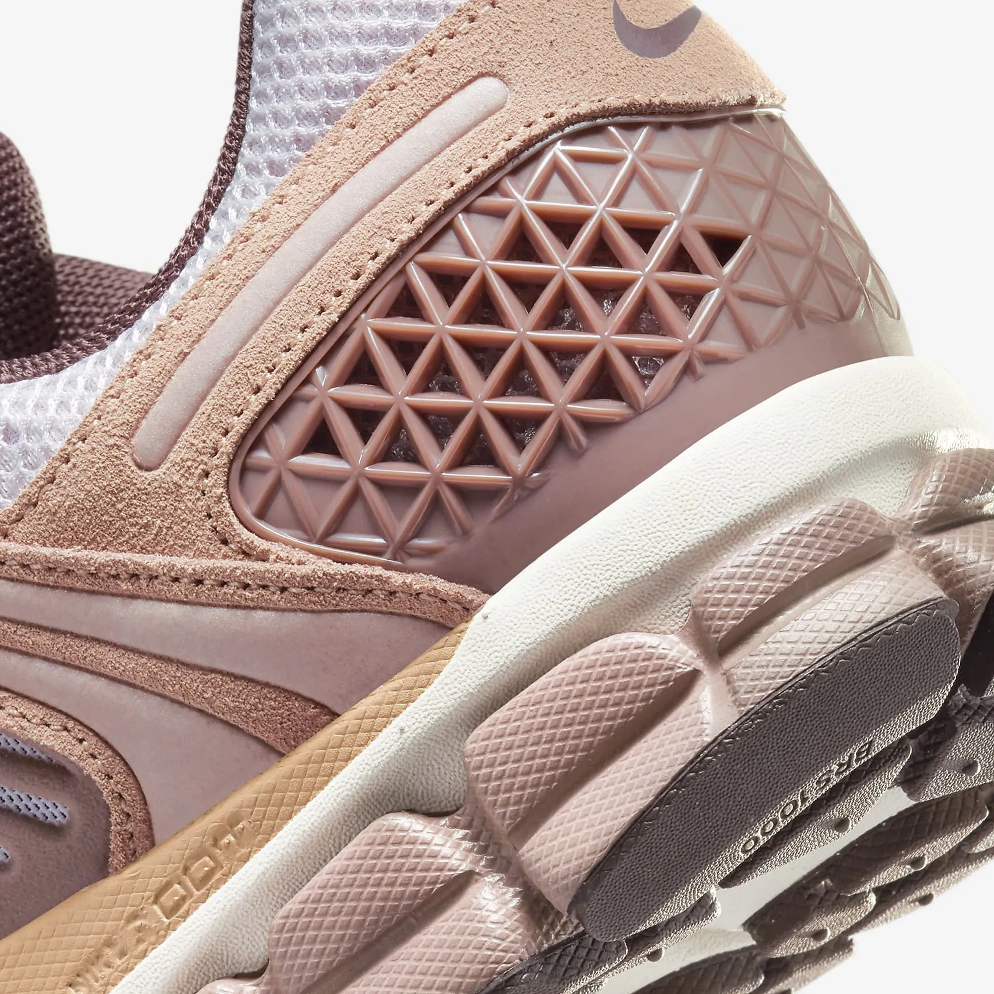 Nike | ZOOM VOMERO 5  { DUSTED CLAY/EARTH-PLATINUM VIOLET