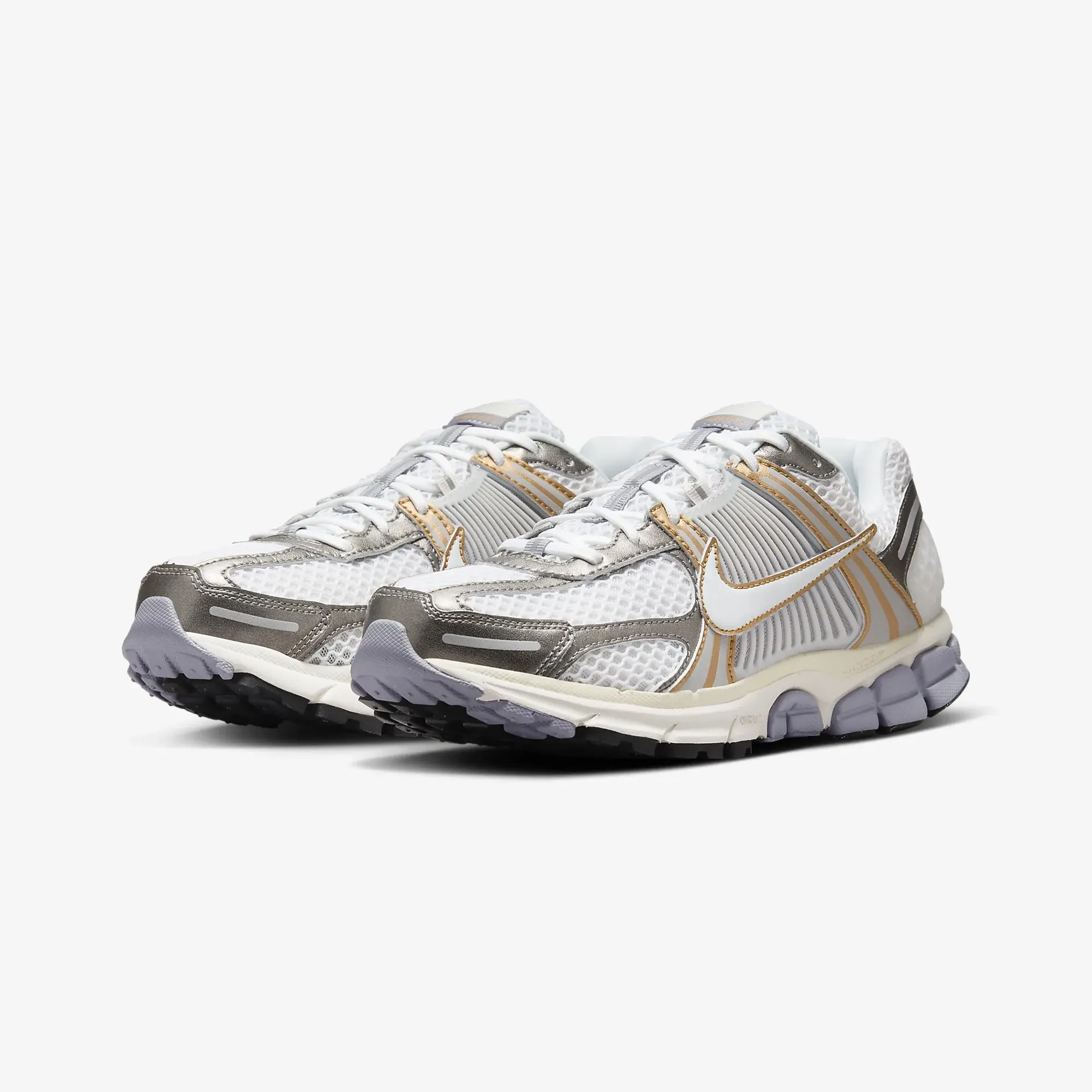 NIKE | ZOOM VOMERO 5 { PLATINUM TINT/WHITE-MTLC PEWTER