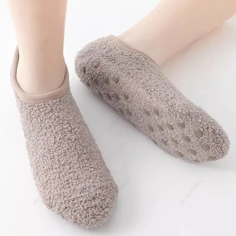 Sohiwoo Autumn Winter Indoor Home Yoga Practice Flooring Sock Dispensing Anti-Slip Thickened Plush Soft Coral Velvet Furry Sock Slippers