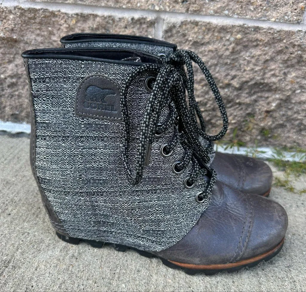 Sorel PDX Wedge Booties - Size 9